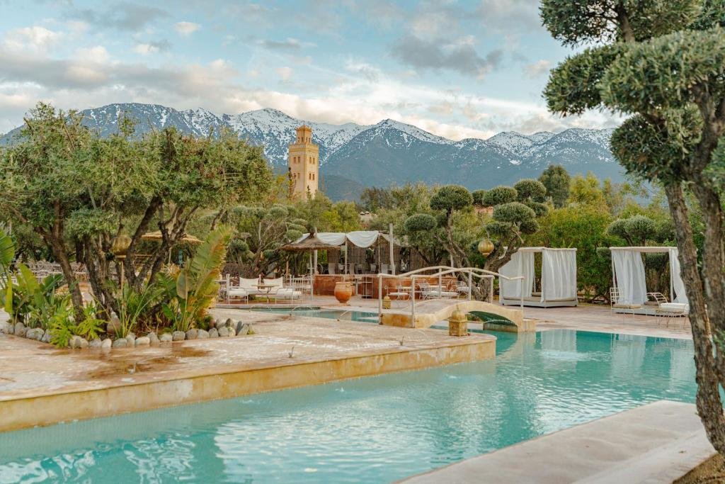 Hotel Ksar Shama, zwembad met bergzicht